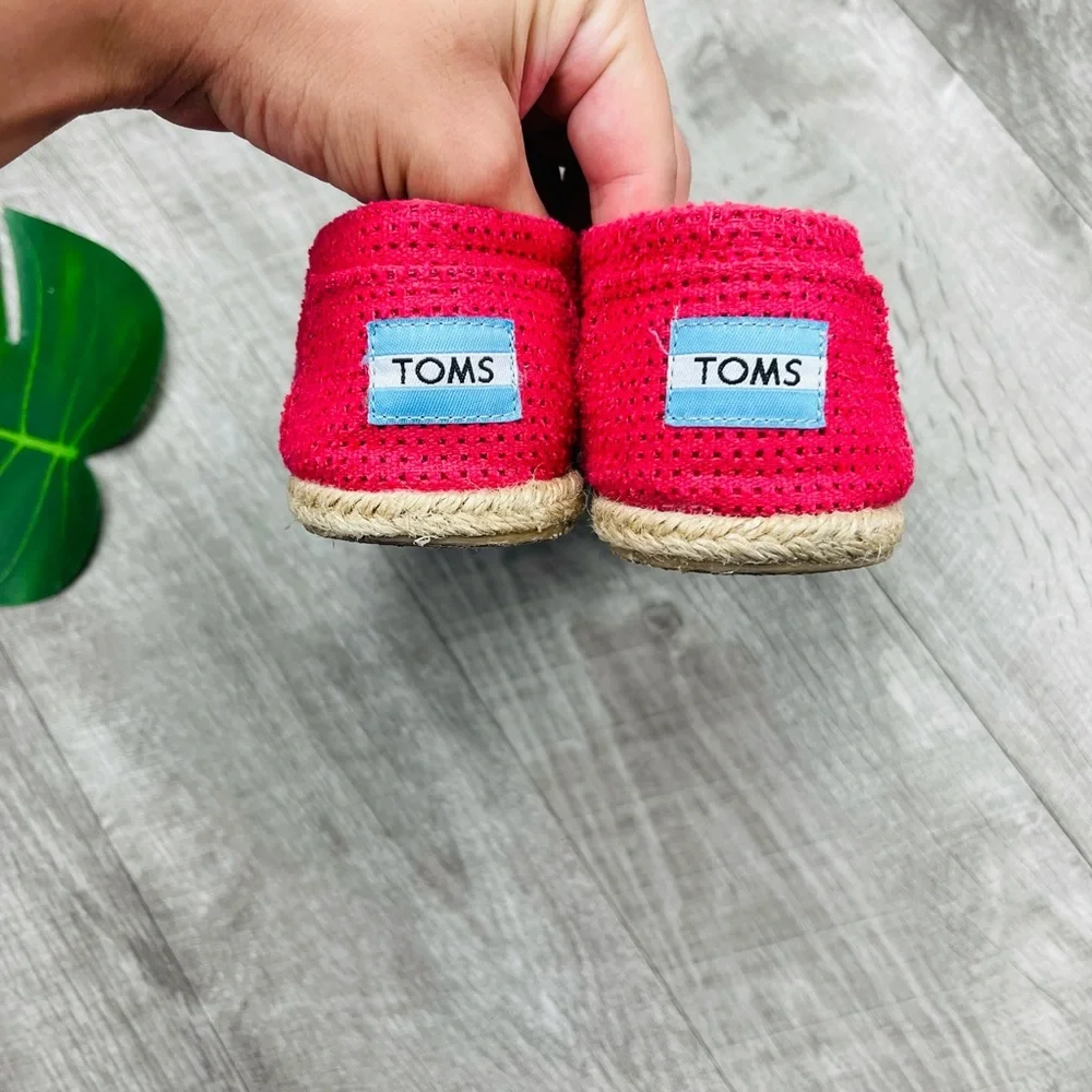 TOMS MESH FUSIA RED PINK SLIP ON TOMS